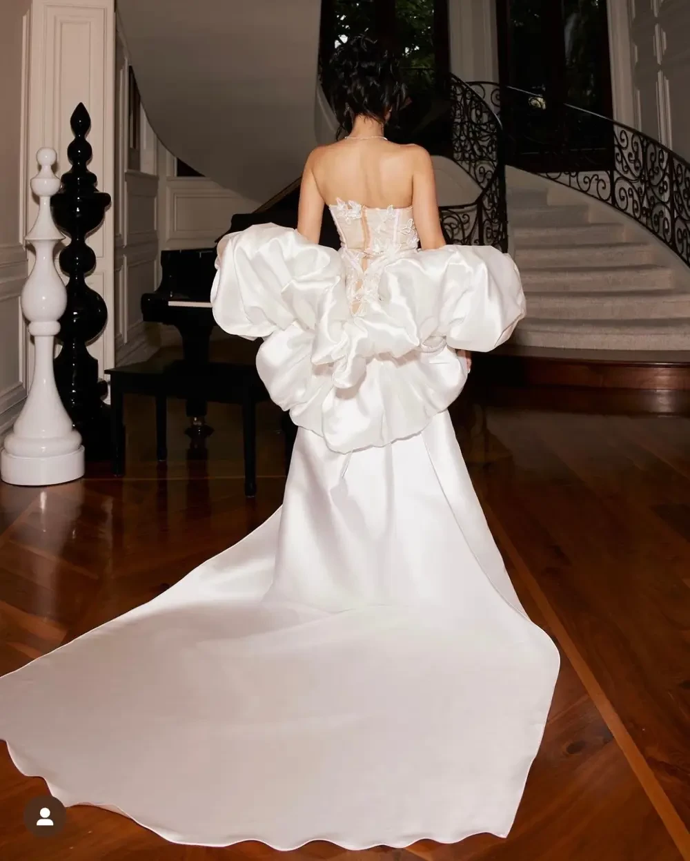 Leyla Milani-Khoshbin Jila Atelier Celebritiy